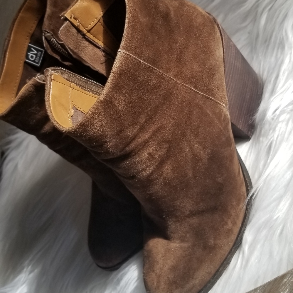 Dolce Vita Camel Booties , size 7.5
